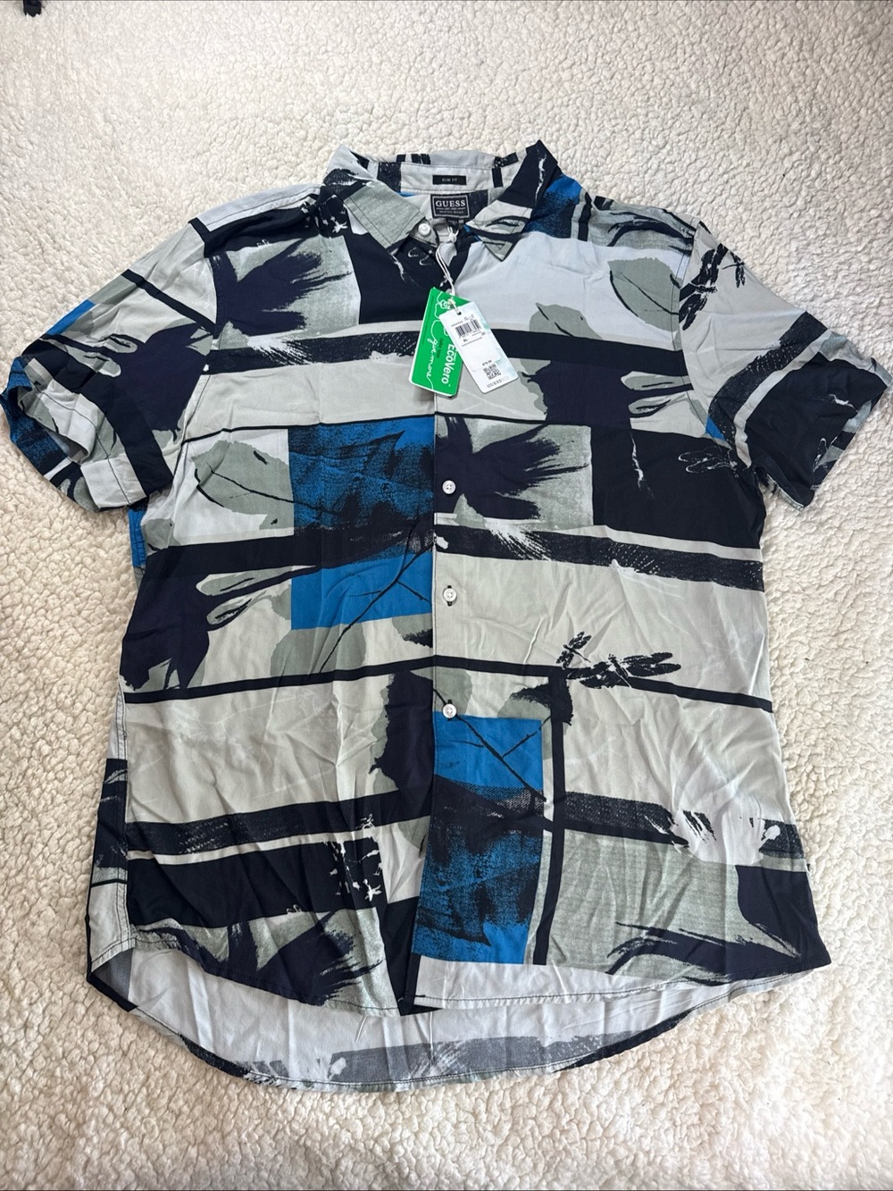 Guess Men’s Slim Fit XL Short Sleeve Abstract Print Shirt in Blue and Gray NWT